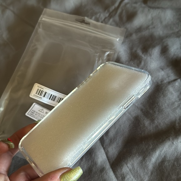 iPhone 11 Mirrored Case NEW - Picture 2 of 5
